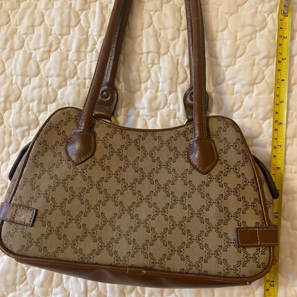 Hand bag